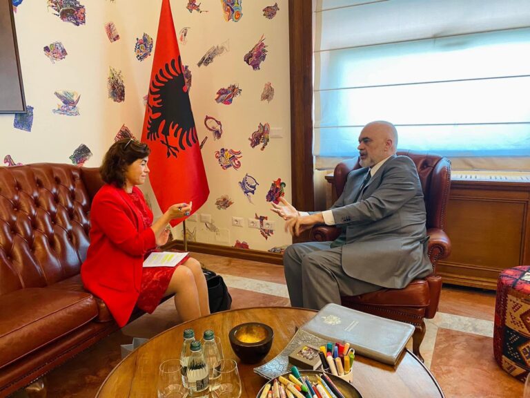 Suedia kërkon të jetë në NATO, ambasadorja suedeze në Tiranë pritet nga Rama: Faleminderit për mbështetjen