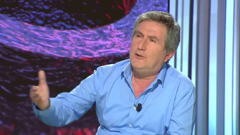 Kriza ekonomike, Agolli: Bordet e qeverisë nuk janë zgjidhje e mirë