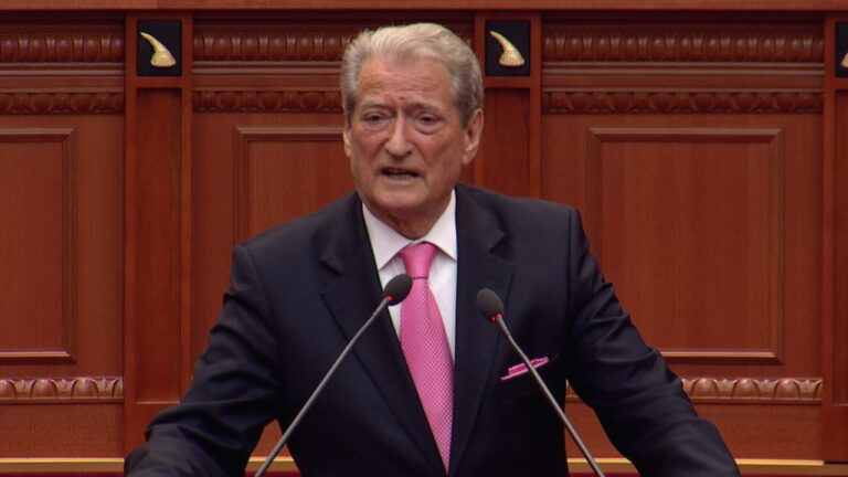 Çështja e Butrintit/Berisha-Margaritit: Je shumë e egër me punonjësit. Mos u bëni mashë për të kënaqur ambiciet e Ramës