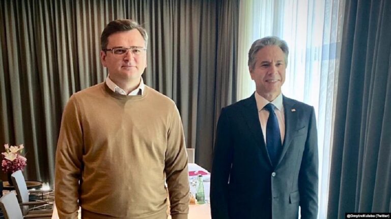 Zëri i Amerikës: SHBA siguron Ukrainën për mbështetjen e aleatëve