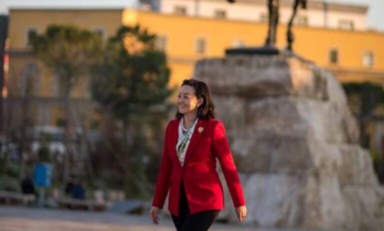 Ambasadorja Yuri Kim: Po vjen “Java e Amerikës”. Kemi festë