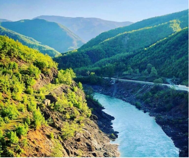 Kryeministri Rama publikon pamje nga Ulëza e Matit: Bukuri përrallore, rënë si nga qielli (FOTO)