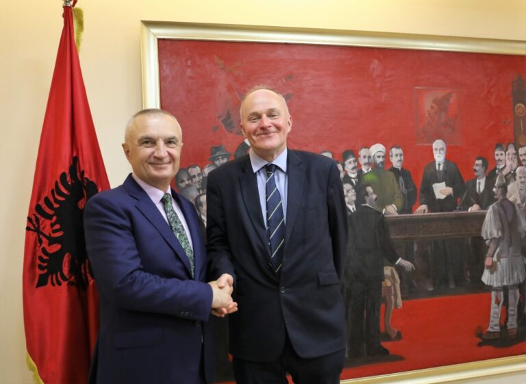“100 vjet marrëdhënie Britani-Shqipëri”, Presidenti Meta takon ish-deputetin Grogan