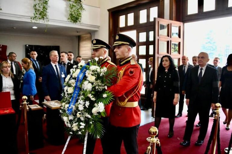Vjosa Osmani: Bujar Nishani u kujdes që Kosova të mbahet lart në agjendën e tij. Shtetar i paepur
