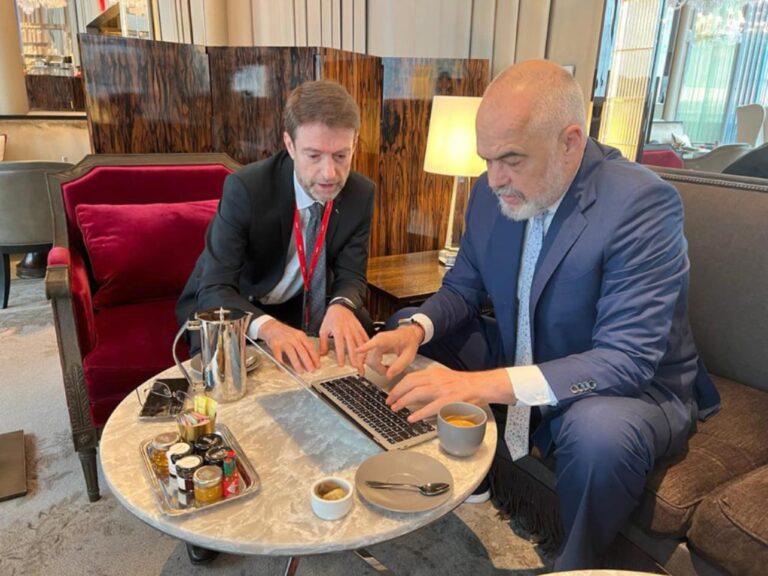 Debati në OKB, Rama publikon foto nga prapaskenat krah ambasadorit Ferit Hoxha
