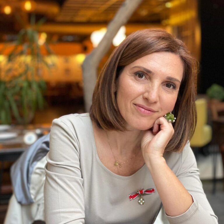 Abigelë Voshtina ”sfidon” kolegët, zgjidhet drejtoresha e re e TKOB