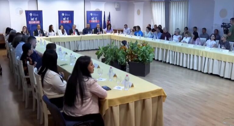 ”Takimi i Ohrit katastrofë”, Berisha: Rama i trajtoi si ”derra” njerëzit e vrarë në gjenocid