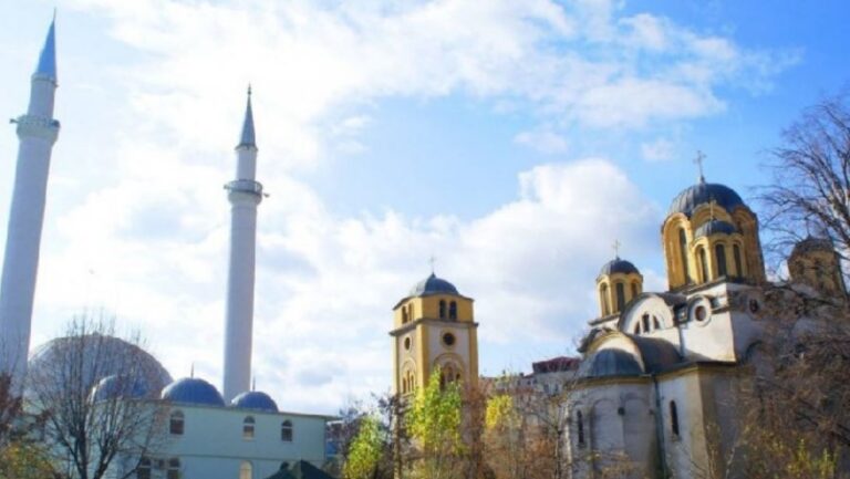 Liritë fetare, raporti nga DASH: Shqipëria dhe Kosova me probleme të trashëguara