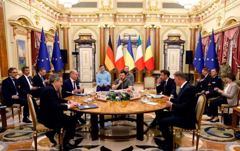 Liderët europianë takojnë Zelenskyn: Ukraina të marrë menjëherë statusin e vendit kandidat për në BE