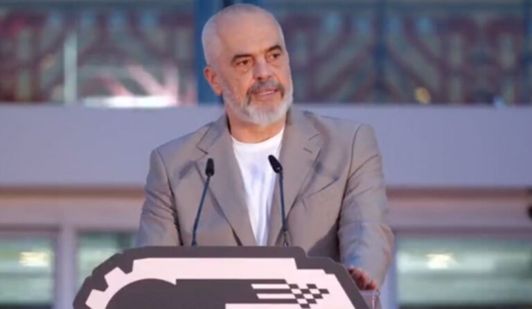 Edicioni i parë i panairit të makinave, Rama: S’na tremb ëndërra për Formula 1 në Shqipëri