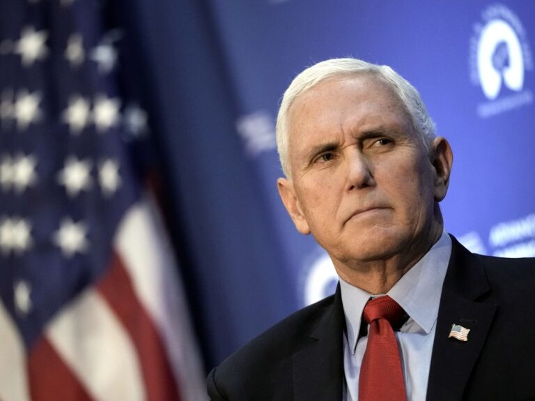 FBI kontrolle në shtëpinë e Mike Pence