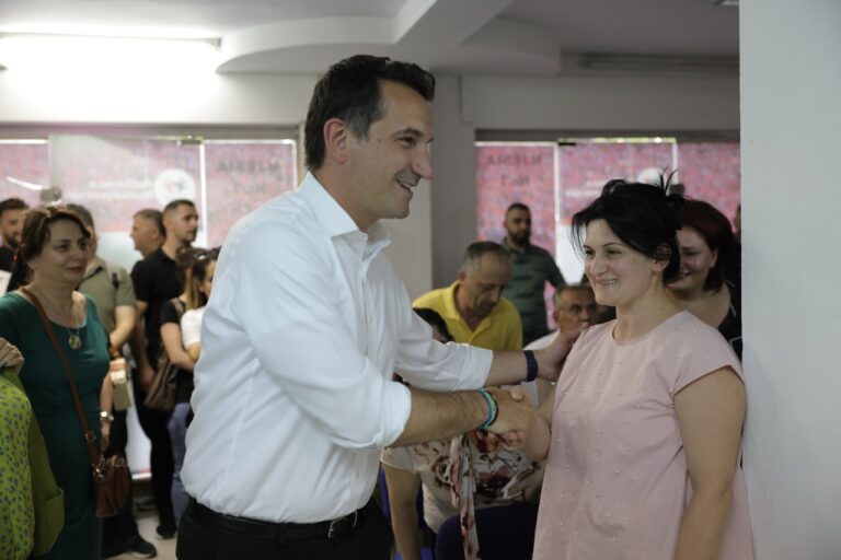 ”PS forca më progresiste”, Veliaj: Meta-Berisha janë autorë të bllokimit të punëve të qytetit