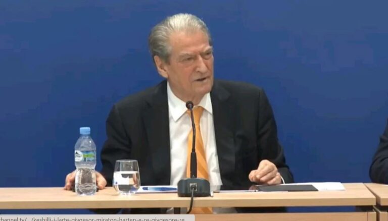 Sali Berisha kërkon anulimin e hartës së re gjyqësore: Vendimi i KLGJ në kundërshtim me rezolutën e Parlamentit