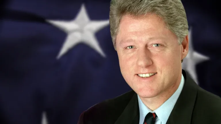 Ish-presidenti amerikan Klinton: 95 % e shkencëtarëve besojnë se ka jetë të tjera në Univers
