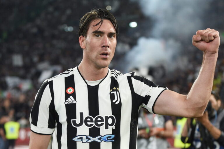 Vlahovic fjalë dashurie për “Zonjën”: Kisha vetëm një klub në mendje, Juventusin!