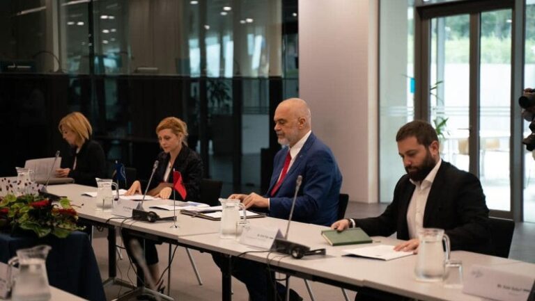 Nga Haga Rama flet për detin: Do të zgjidhet sipas parimeve ligjore