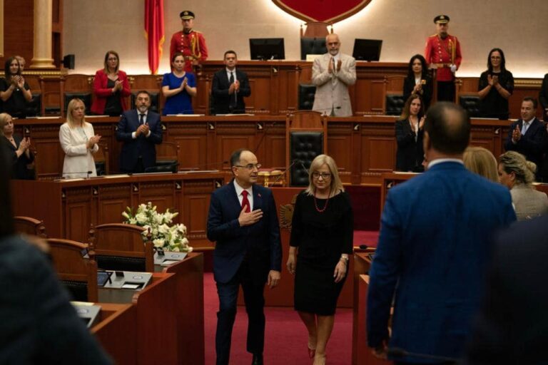Edi Rama ka një fjalë për Presidentin Begaj: Për hajër (FOTO)