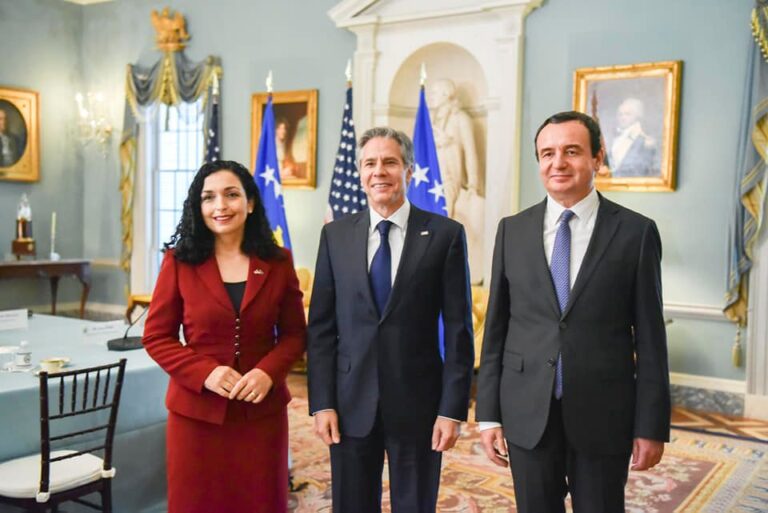 Kronikë/Dialog që përfundon me njohje! Blinken takon Osmanin e Kurtin, rikonfirmon mbështetjen