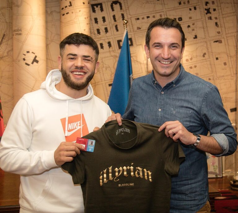 Këngëtari Noizy: Me lali Erin jemi miq, gëzojmë respekt, ai është naço
