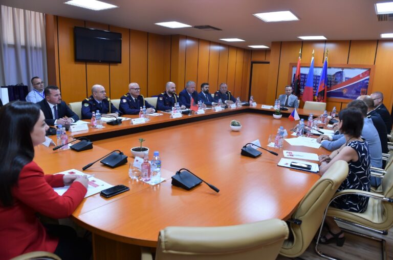 Kryepolici Nano takon homologun çek: Të forcojmë bashkëpunimin, na presim sfida akoma më të mëdha