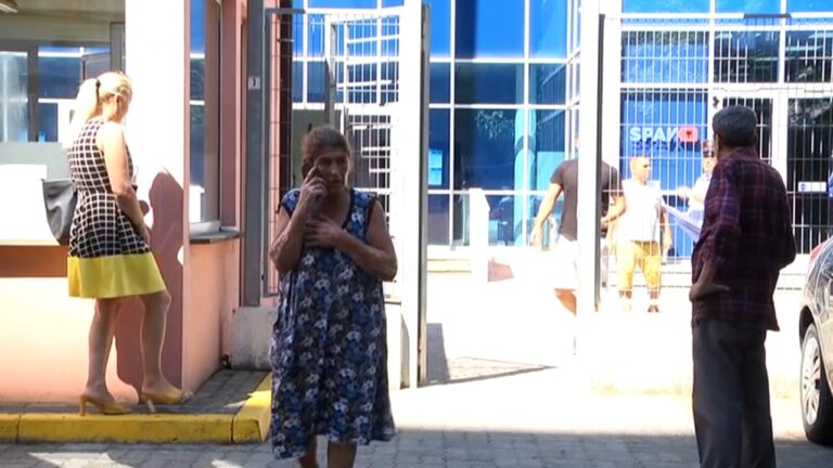 ”Nona e kanaçeve” që del milionere e inceneratorëve: Jam invalide dhe pa shtëpi