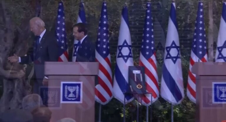 Joe Biden bën xhiron e rrjetit me vizitën në Izrael, i jep dorën…(VIDEO)