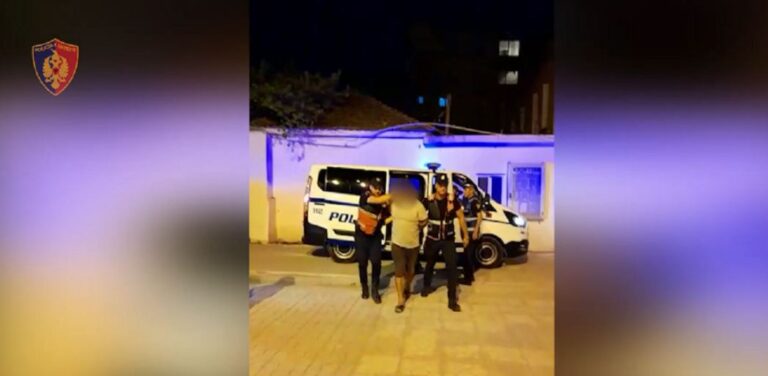Mbajti peng familjen, 38-vjeçari ngacmoi seksualisht gruan dhe vajzat e mitura