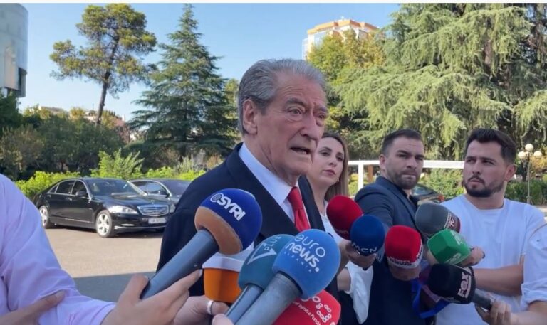 Berisha niset drejt Mirditës: Të festosh me Ramën, si të shkosh me Tahirin në Shtëpinë e Bardhë