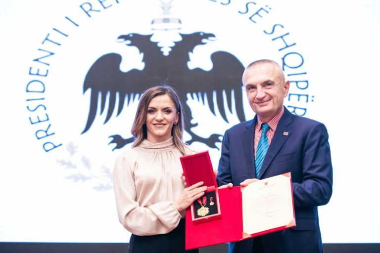 Triumfoi në Lojërat Mesdhetare, Meta uron Luiza Gegën: Respekt për kampionen tonë