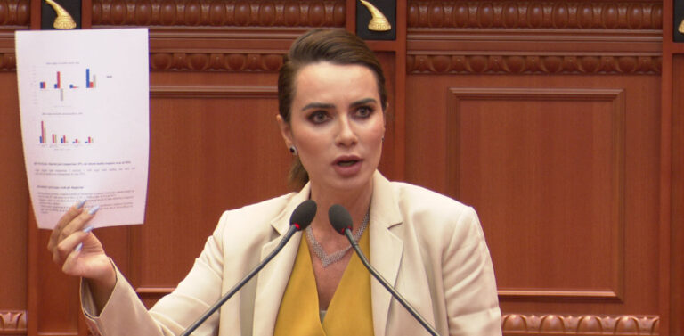 Grida Duma shpërthen kundër Ramës: Sa mirë që më ka bërë Zoti grua!