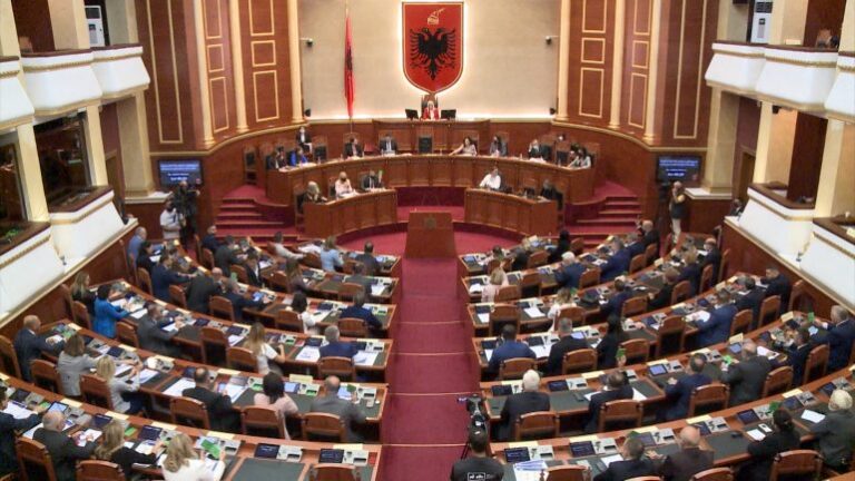 Mblidhet Kuvendi. Debate për integrimin europian, diskutime edhe për masat për kursimin e energjisë elektrike