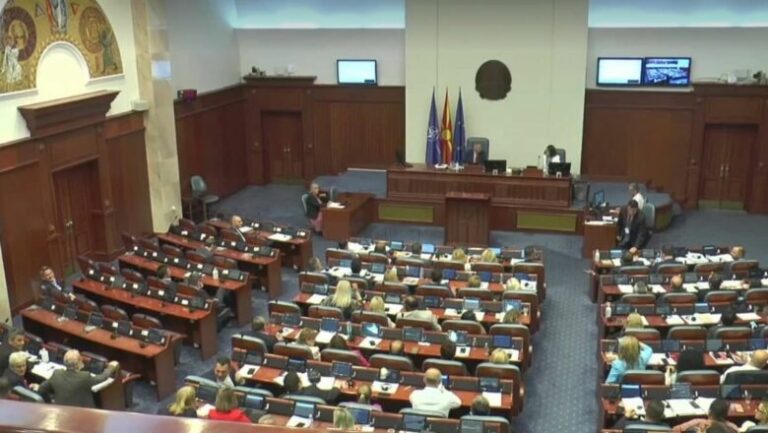 Kuvendi i Maqedonisë miraton propozimin francez. Javën e ardhshme pritet hapja e negociatave Shqipëri-BE