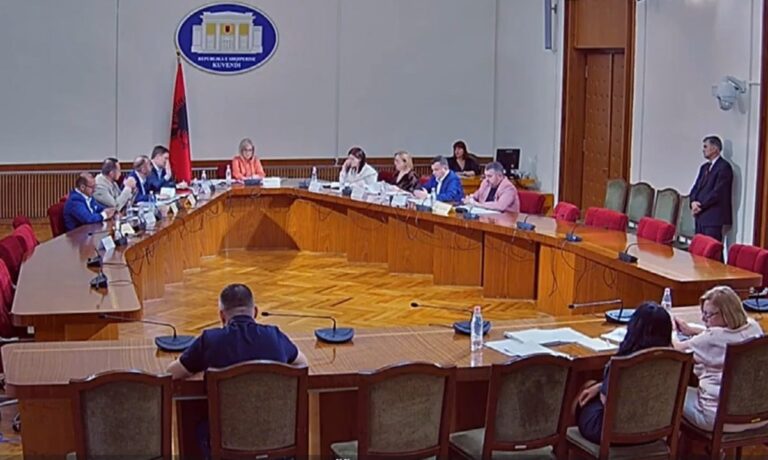 Këshilli i Mandateve: Në mbledhjen e radhës të marrë pjesë Olta Xhaçka