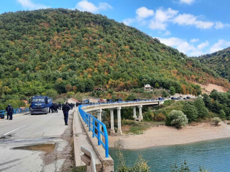 Mbyllen dy pika kufitare në Kosovë, shkak tensionet në veri nga serbët