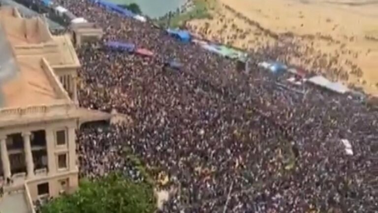 Video nga revolta në Sri Lanka kundër qeverisë