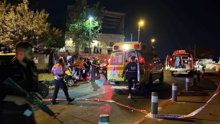 Sulm terrorist në Jerusalem, 7 persona të plagosur. Kryeministri: Autori do paguajë çdo dëm