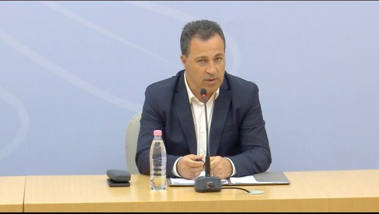 Rusët në Gramsh, Peleshi: Ndoshta synim për të devijuar vëmendjen nga një skenar tjetër