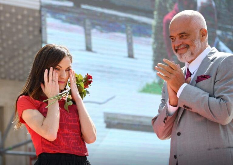 “Si i bëhet kur s’duan t’ia dinë për faktet”? Rama: I bëhet si Luiza: Vrapo më shpejt!