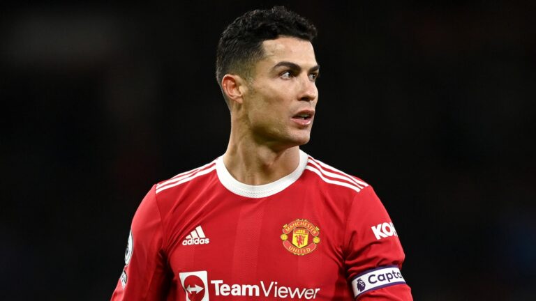 Napoli ”rrëmben” Ronaldon, United ofron portugezin dhe 100 milionë euro