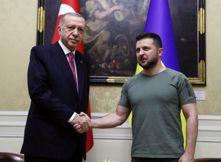 Erdogan mbërrin në Ukrainë, do kërkojë një takim Putin-Zelensky