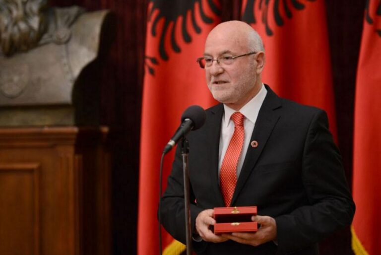Një farë egjre anti-kombëtare e mbjellur në Stamboll në vitin 1993 na mbiu tani në 2024