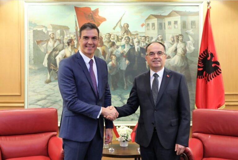 Tensionet në veri të Kosovës, Presidenti Begaj: Autoritetet shmangën një provokim të rëndë