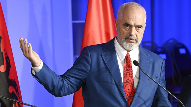 Rama: Tirana e dyta pas Antalias, 1.4 mln pasaporta të huaja u futën veç në korrik