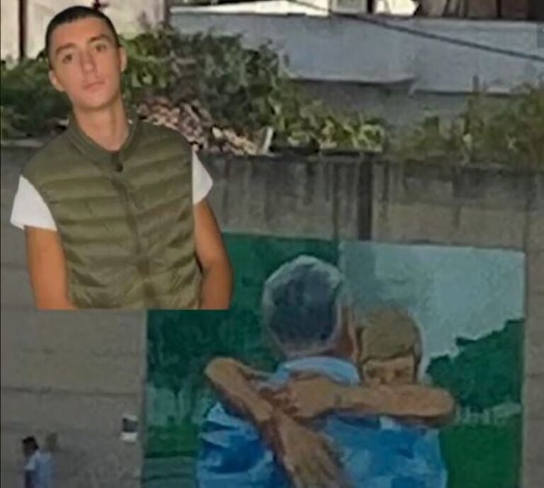 Vrau për hakmarrje, 17-vjeçari në burg pikturon përqafimin e munguar me…