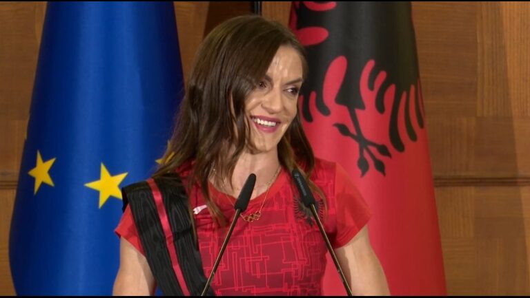 Luiza Gega zbulon shpërblimet financiare, përfiton 100 milionë lekë të vjetra