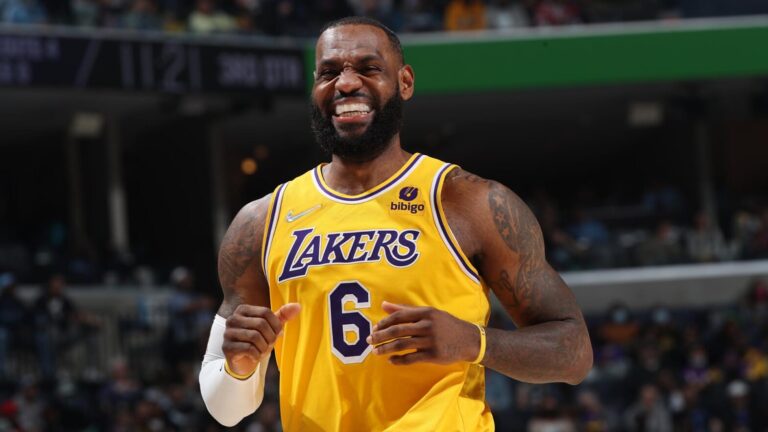 LeBron James rinovon për dy vite, më i paguari në historinë e NBA