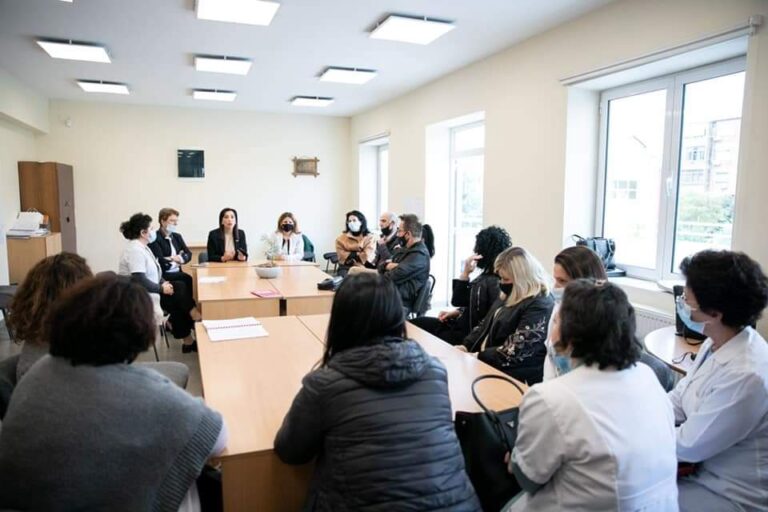 Rregullat e reja për punësimin e mësuesve, duhet të kalojnë vlerësimin psiko-social