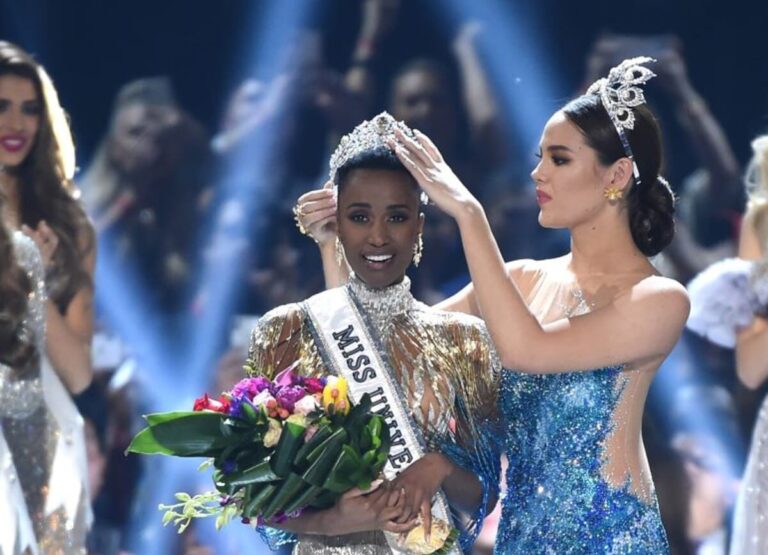 Pas 70 vitesh ndryshon ”Miss Universe”, tani në garë nënat edhe gratë e martuara