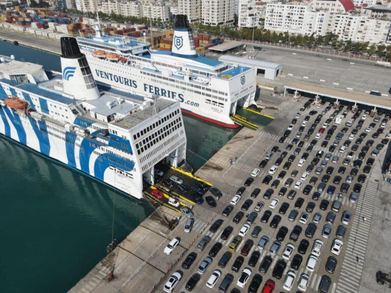 Kryeministri Rama nxjerr fotot: Prurje të jashtëzakonshme turistësh në portin e Durrësit