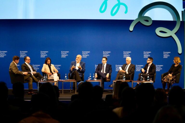 Rama kritika BE-së: Kosova nën regjimin barbar lëvizte lirshëm në Europë, tani me çlirimtarët është peng
